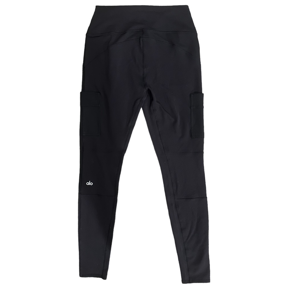 ALO Yoga High-Waist Cargo Leggings - Picture 7 of 9